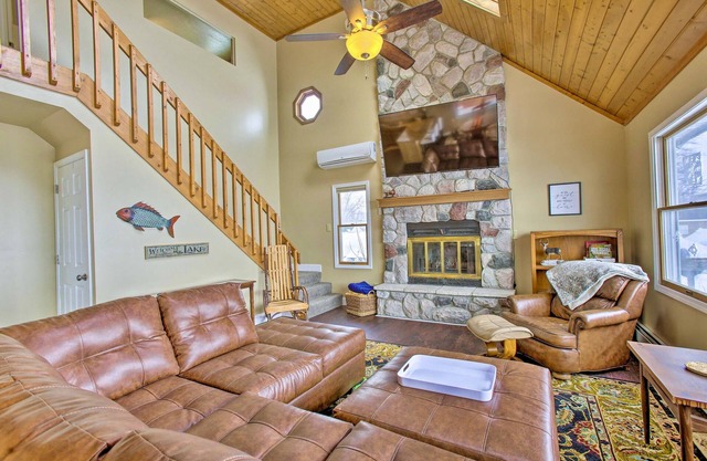 Family-Friendly Cottage on the Lake