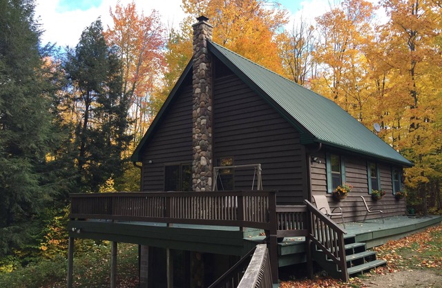 Family friendly chalet style, Hiking, Inland lakes, Pic Rocks/Munising!