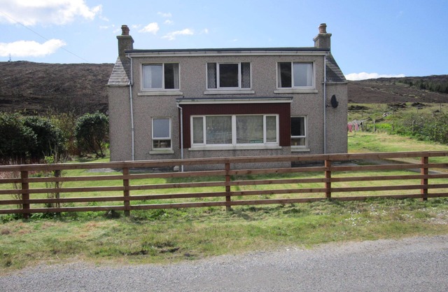 Family Friendly Cottage Near Sandy Beaches