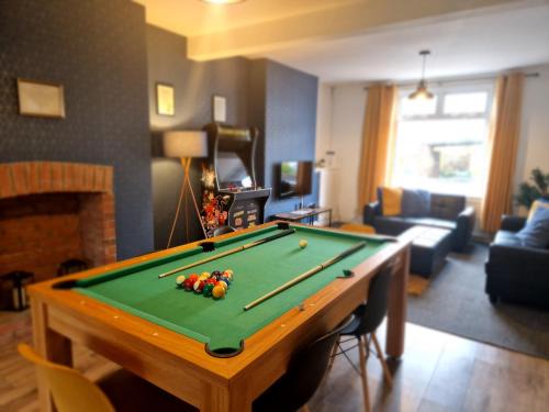 Family friendly, Modern House just 1m from Bike Park Wales