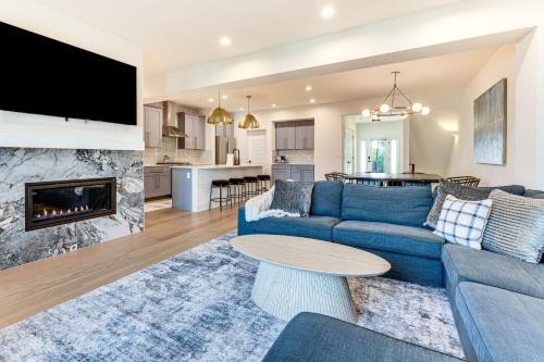 Family Haven, Walk to Dtwn Erie Bring Your Pets!