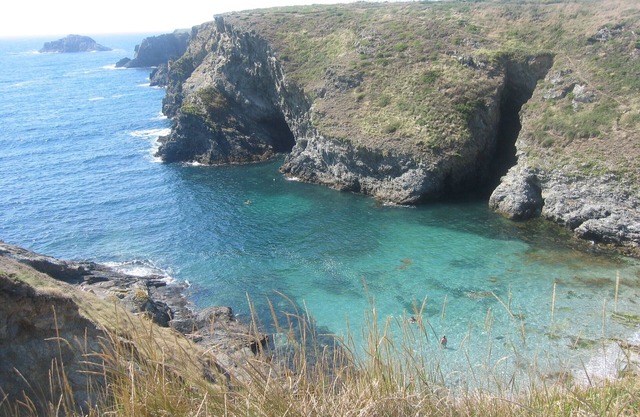 Family home, Belle-Ile-en-Mer, heated pool and spa/jacuzzi, 8/10 people
