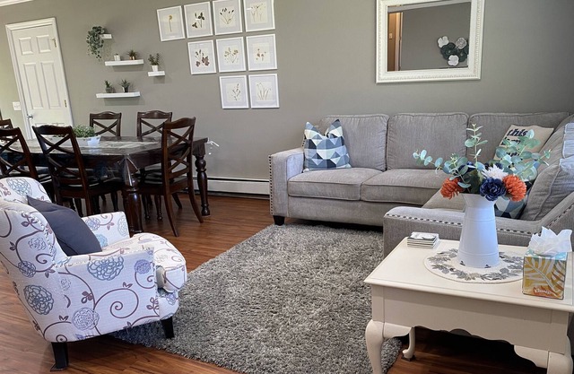 Family home in the heart of wine country, near beaches and natural areas!