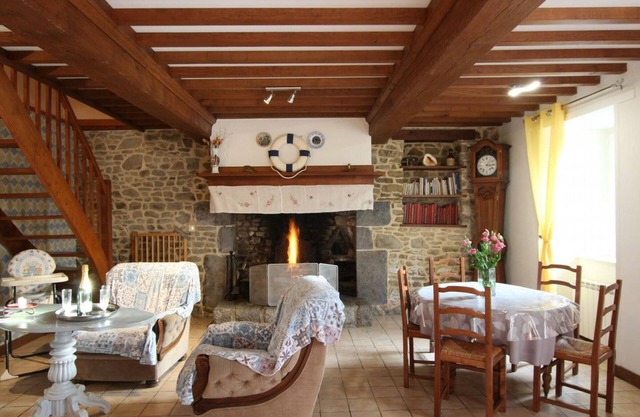 Family house in Lingreville, pets allowed