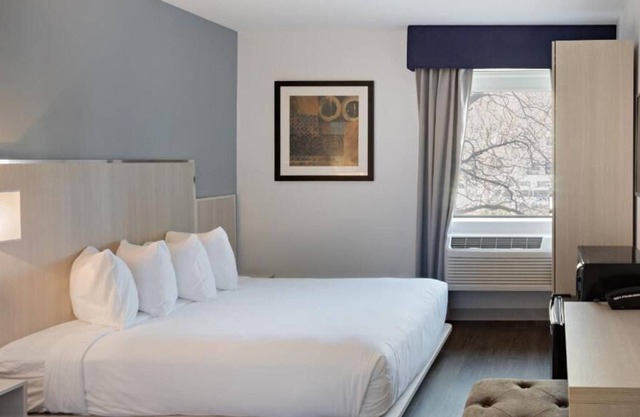 Family NYC Vacay Starts Here! 4 Convenient Units! Near Brooklyn Bridge!