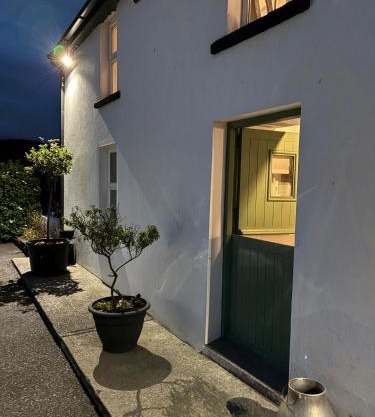 Family-Pet Friendly-Sleeps 8-Hot Tub-Sauna