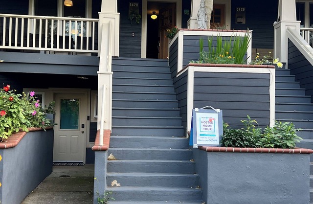 ★ Family/Pets Friendly-Walkable Alberta Arts ★