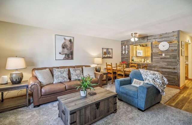 Family Retreat With Views