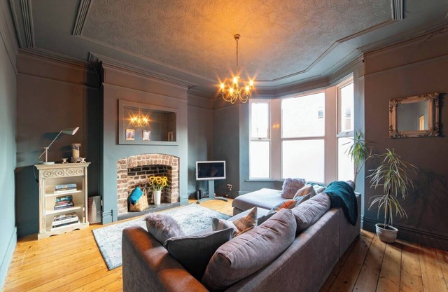 Family Stay | By Sefton Park & Lark Lane | Parking