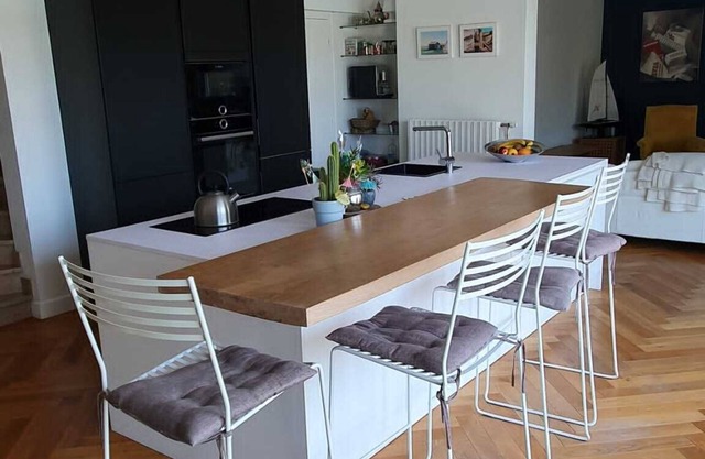 Family villa with swimming pool in the center of Fouras, close to the beaches.