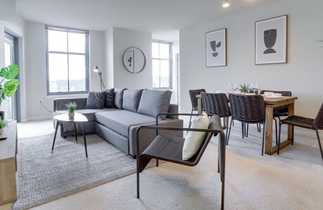 Fantastic 2/2 Condo @Pentagon City With Gym