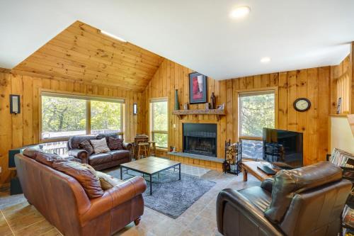 Fantastic 2 family vacation home with EV charger