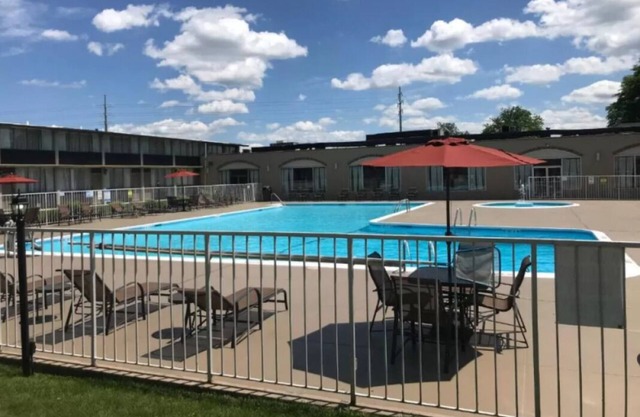 Fantastic Deal! 4 Lovely Units, Free Breakfast, Near SteelStack, Pet Friendly!