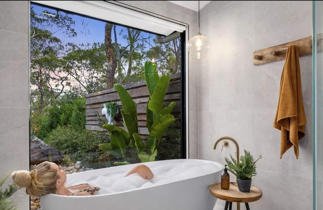 Farm House 100 -Your luxury farm stay. BRAND NEW!