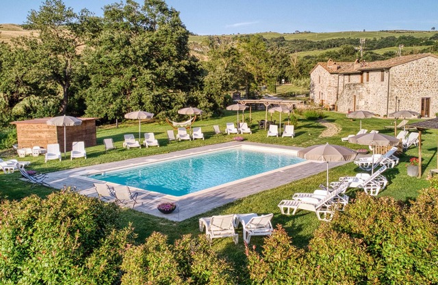 Farmhouse with swimming pool - La Spiga apartment
