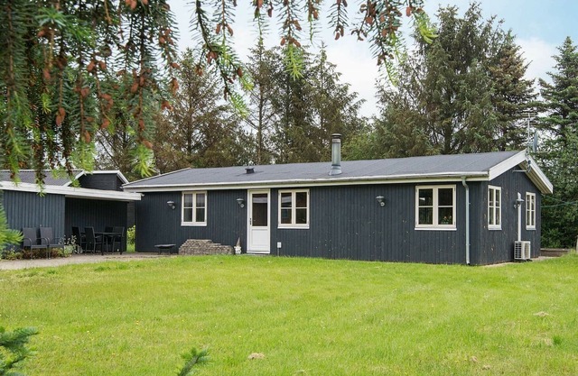 Fascinating Holiday Home in Farvang with Terrace