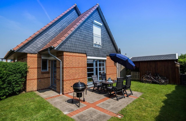 Feel at home . only 300 meters from the sea.