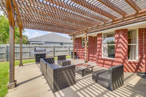 Fenced-In Yard Family Home 4 Mi to Dtwn Killeen!