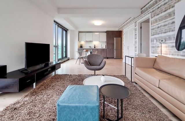 Fenway-Kenmore One Bed with Luxury Amenities