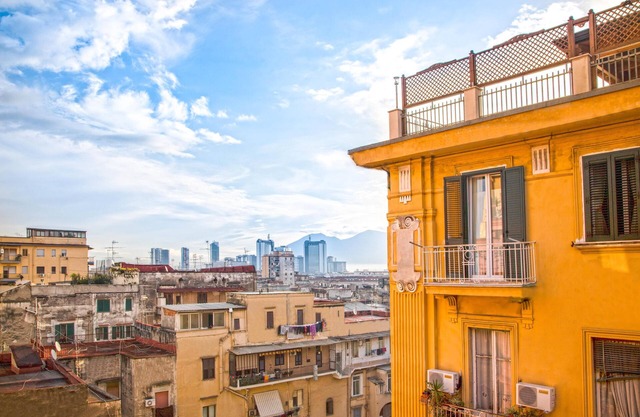FERDINANDO ARTHOUSE OVERSIZED MODERN APARTMENT