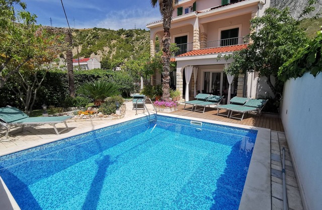 Ferienhaus für 10 Gäste mit 350m² in Omiš