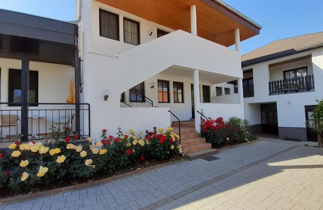 Ferienwohnungen & Weingut Kroiss Silvia