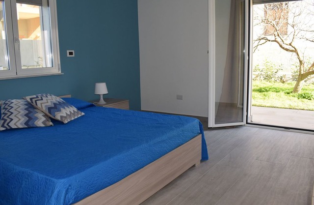 Ferrera Suite and Rooms - Acquamarina