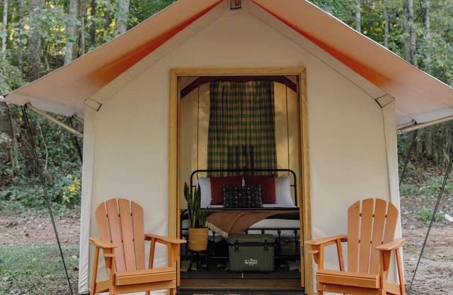 Field Trip Unit 3 Small Canvas Cabin