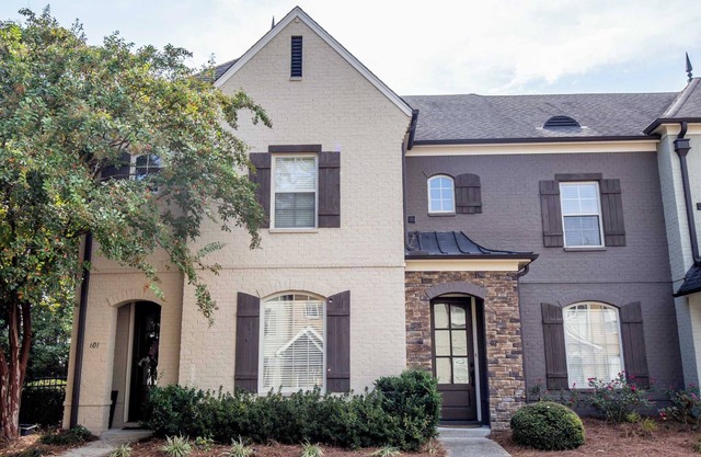 Fieldhouse at Fleur, Best Rate for SC GameDay!