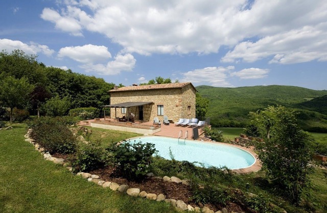 Fienile Colletalli in Radicondoli , Toscana