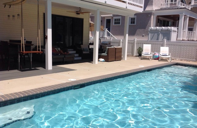 Final weeks of the season. Book now.