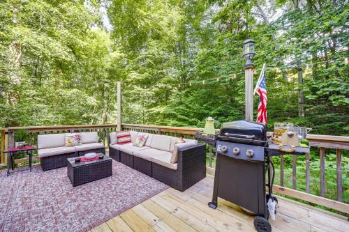 Fireplace and Mtn Views Updated North Carolina Home