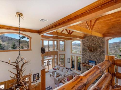 Fireplaces, Home Theater, Ski-In Out Windham Lodge