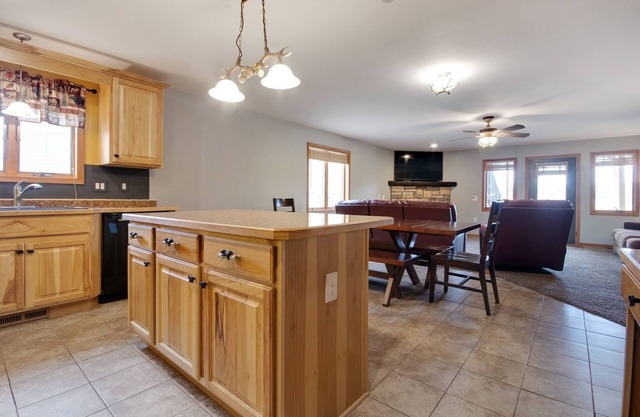 First Floor 3 BR Condo, Northern Bay Golf Course by RedAwning