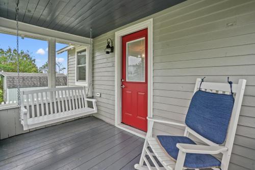 Fisherman's Cottage - Charming cottage close to town!