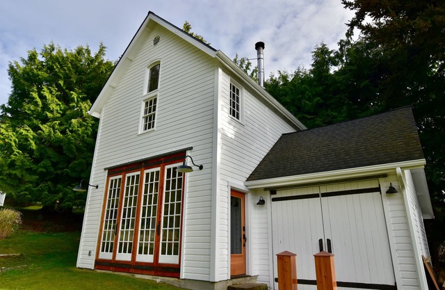 Fisherman’s Bay view converted boathouse