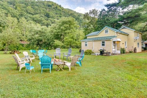 Fishing and Kayaking Creekside Sinnamahoning Home!
