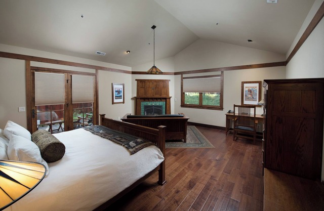 FivePine Lodge & Cabins - Classic Cabin