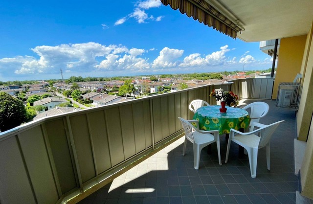 Flat with shared pool