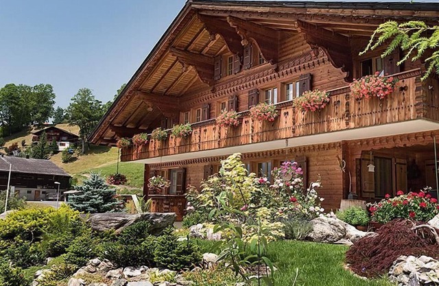 Flat with mountain view