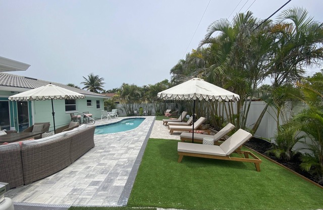 Flip Flop Retreat.Luxurious Pool Home.Perfect Island Oasis