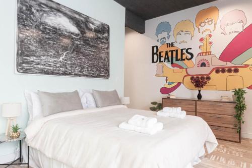 Fliphaus ChicHaus 9 Lux Units 36 pax Daily Housekeeping!