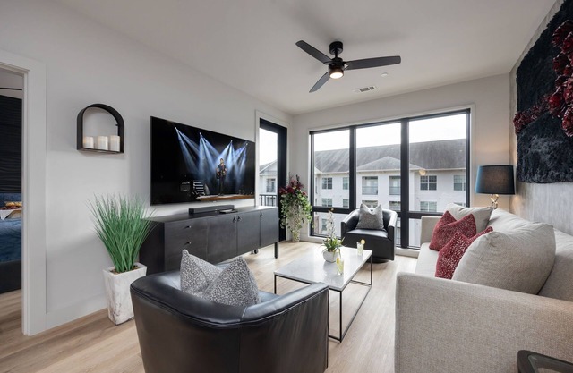 Flora - Odyssey - Heart of Midtown