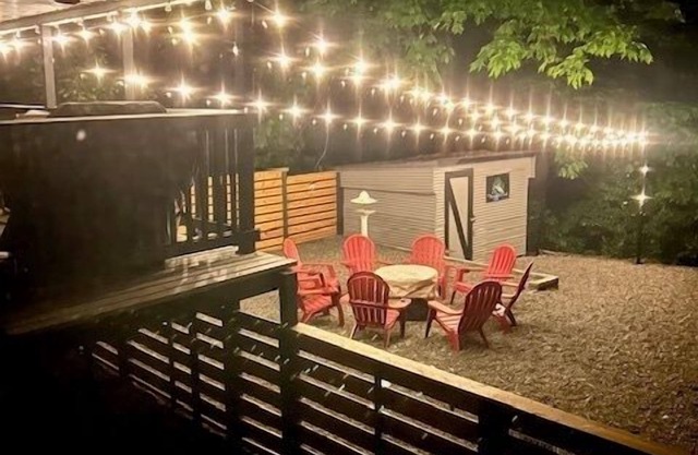 Forest Bathing by the Peaceful Creekside Firepit , Football Ready, BBQ, Games & Yoga