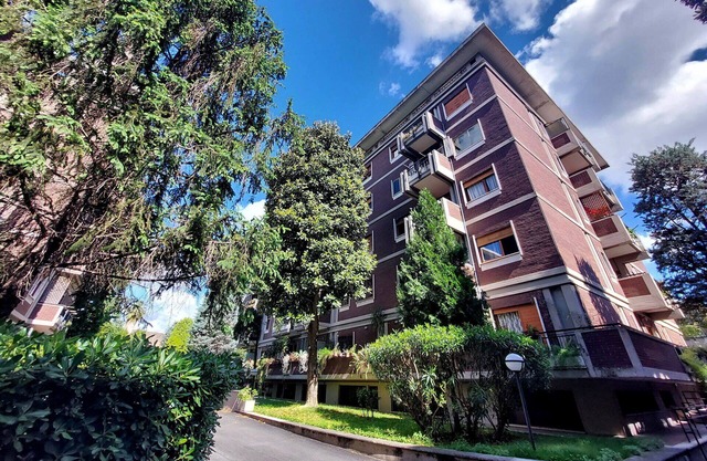 Fossato Di Vico 1BR apartment by Halldis