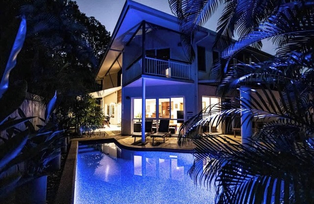 Four Mile Beach Retreat - Port Douglas Villa