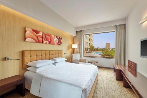 Four Points by Sheraton Hotel and Serviced Apartments Pune