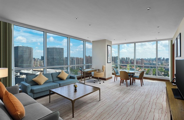 Four Points by Sheraton Shanghai, Daning