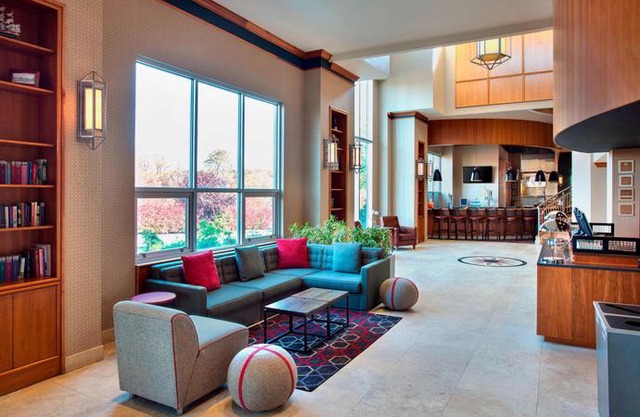 Four Points by Sheraton Melville Long Island