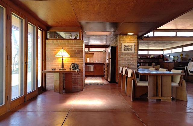 Frank Lloyd Wright's Goetsch–Winckler House